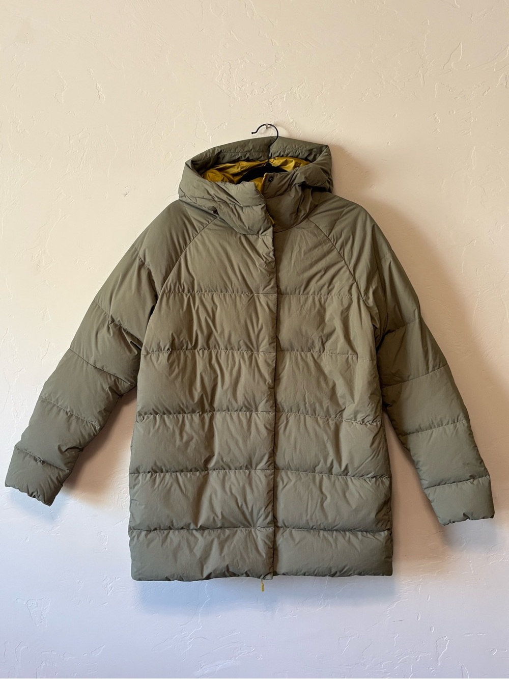 Women’s Mountain Hardwear Down Puffy Long Jacket Coat Large Green/Gold